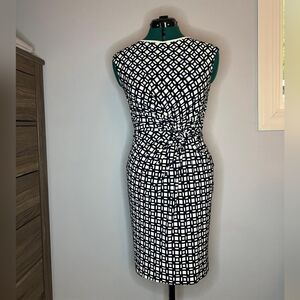 Lauren Ralph Lauren Navy and White Geometric Dress